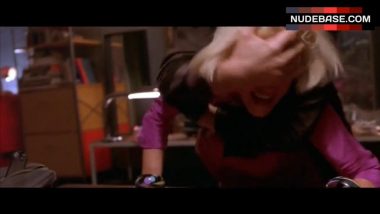 Rape attempt against screaming blonde