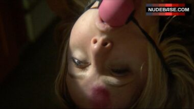 Shirly Brener snuffed, 7 In The Torture Chamber